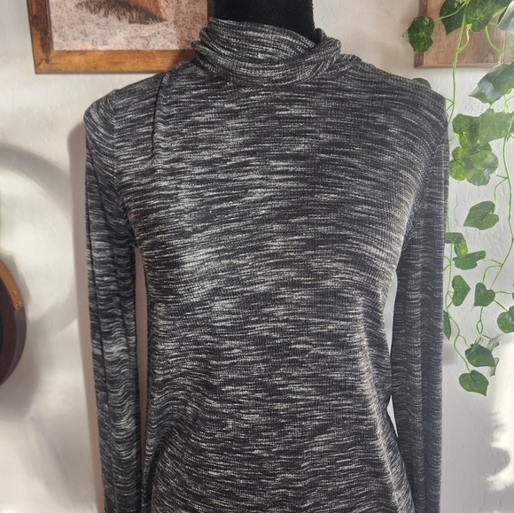 We The Free Heather Black Split Back Tunic Size Small - Picture 3 of 10